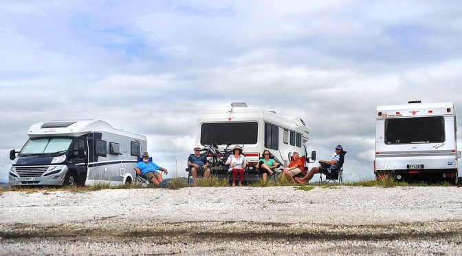 Left right, left right, attention !